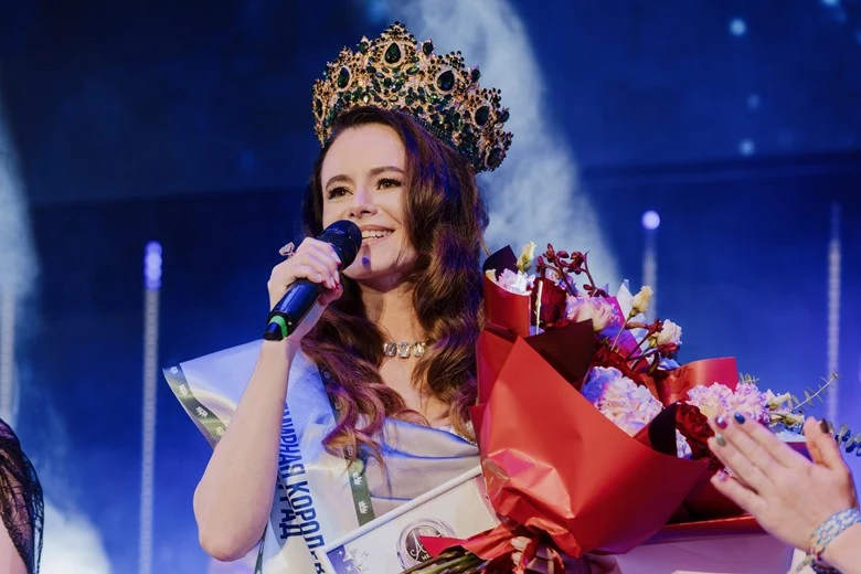 Выступление на финале «Всемирной Королевы Зеленоград»